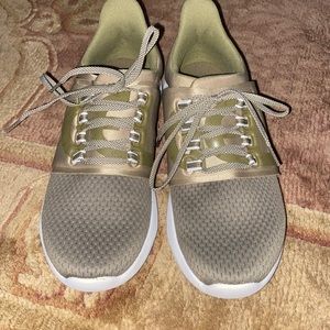 ASICS Ortholite olive green sneakers Sz 11 worn once